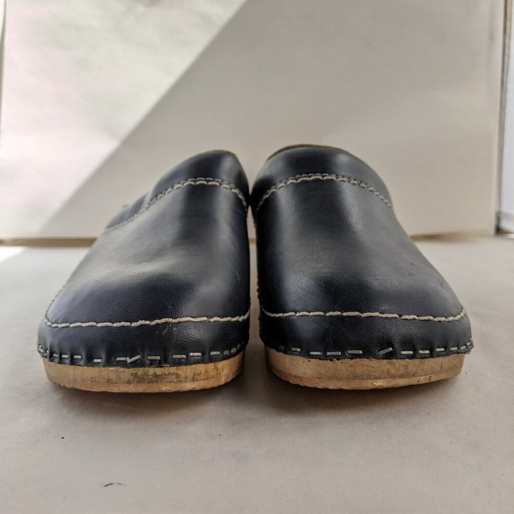 Orthopedic Leather Dutch Market Wood Navy Blue Clog - Picture 5 of 8